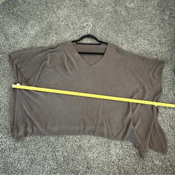 Brown Oversized Dolman Poncho Sweater One Size V-Neck High Low Hem Cozy Knit - Picture 6 of 6